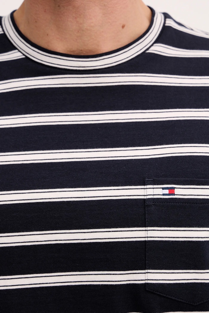 Bavlnené tričko Tommy Hilfiger MW0MW41378 tmavomodrá