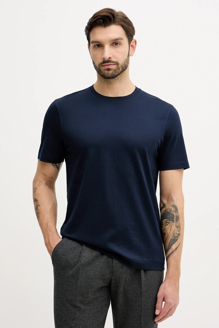 Bavlnené tričko Tommy Hilfiger jednofarebný tmavomodrá MW0MW41860