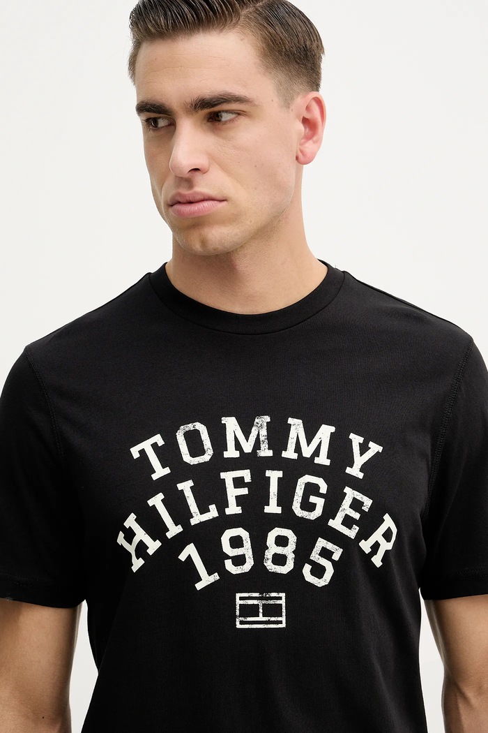 Βαμβακερό μπλουζάκι Tommy Hilfiger μαύρο MW0MW41470
