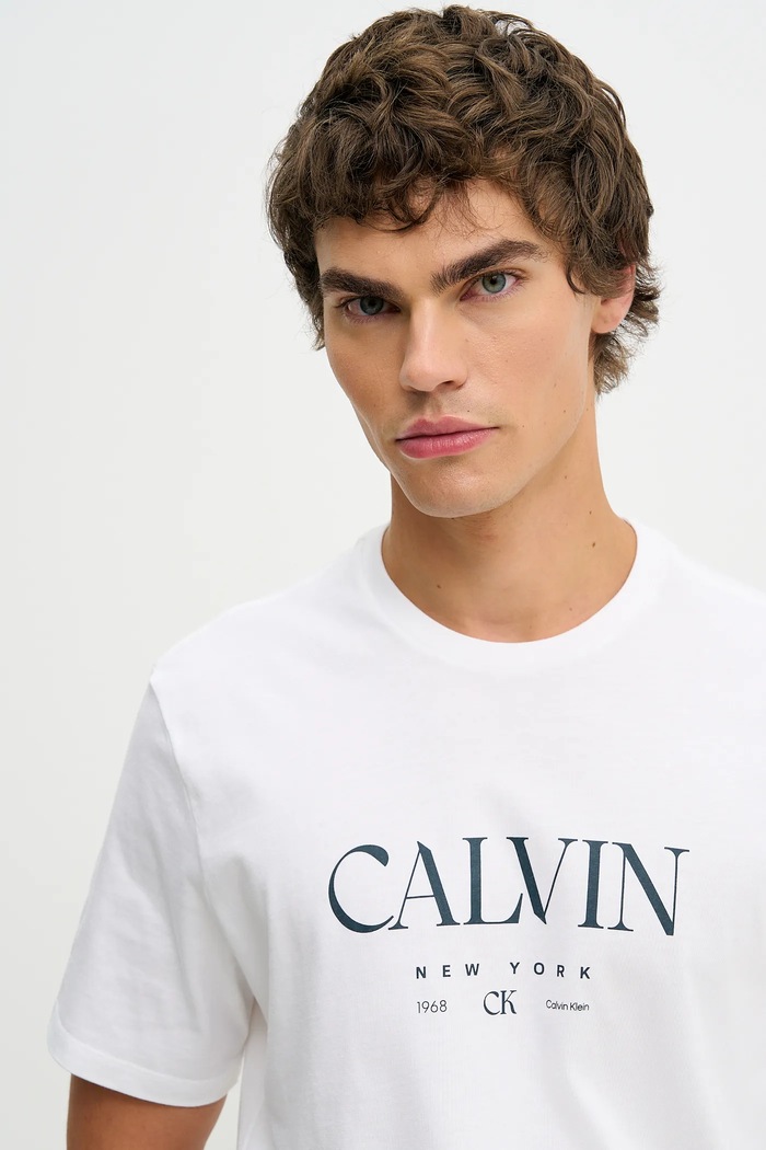 Βαμβακερό μπλουζάκι Calvin Klein λευκό LV04RE807G