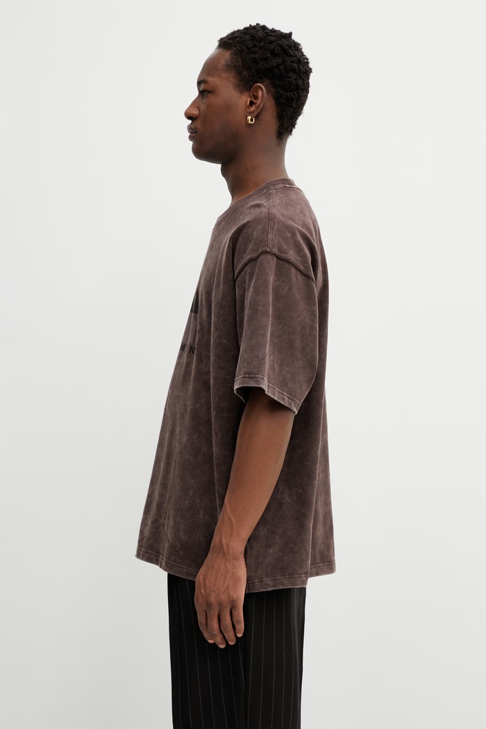 Βαμβακερό μπλουζάκι adidas Originals Equipment Tee KE1357 καφέ SS26