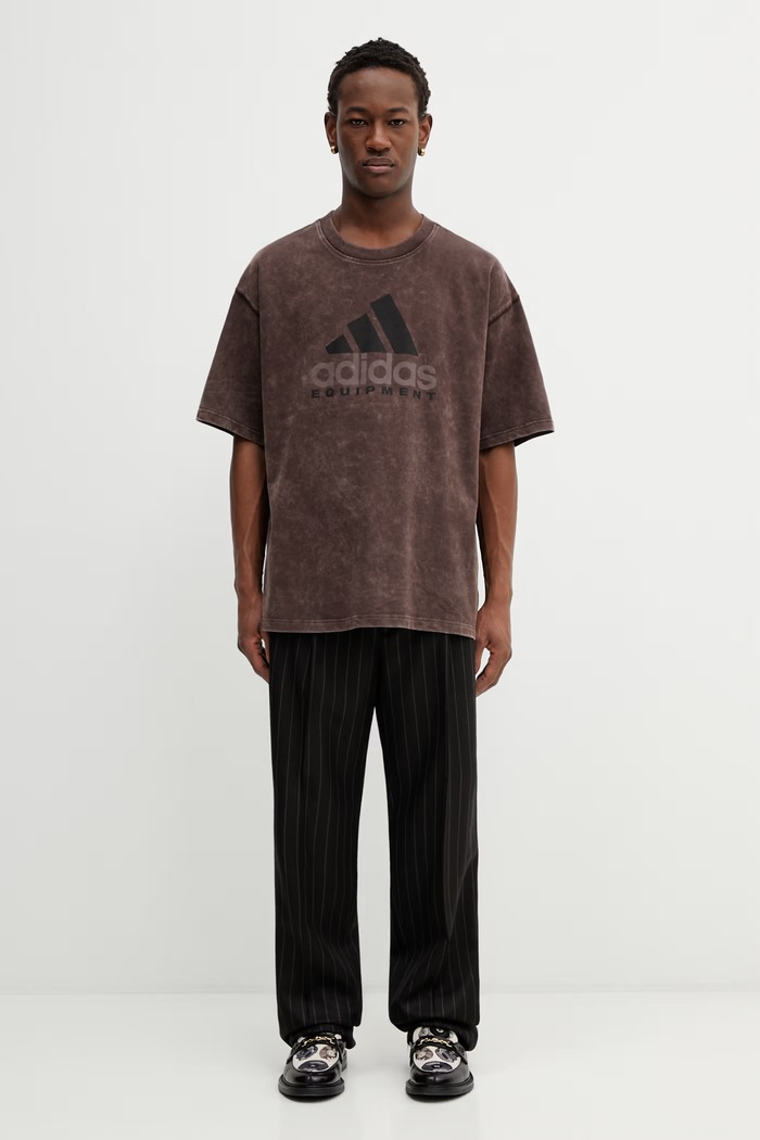 Βαμβακερό μπλουζάκι adidas Originals Equipment Tee KE1357 καφέ