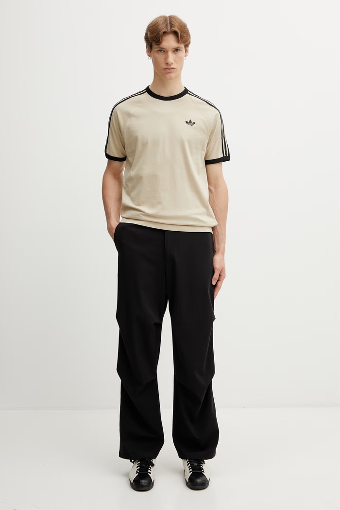 Бавовняна футболка adidas Originals KE7964 бежевий