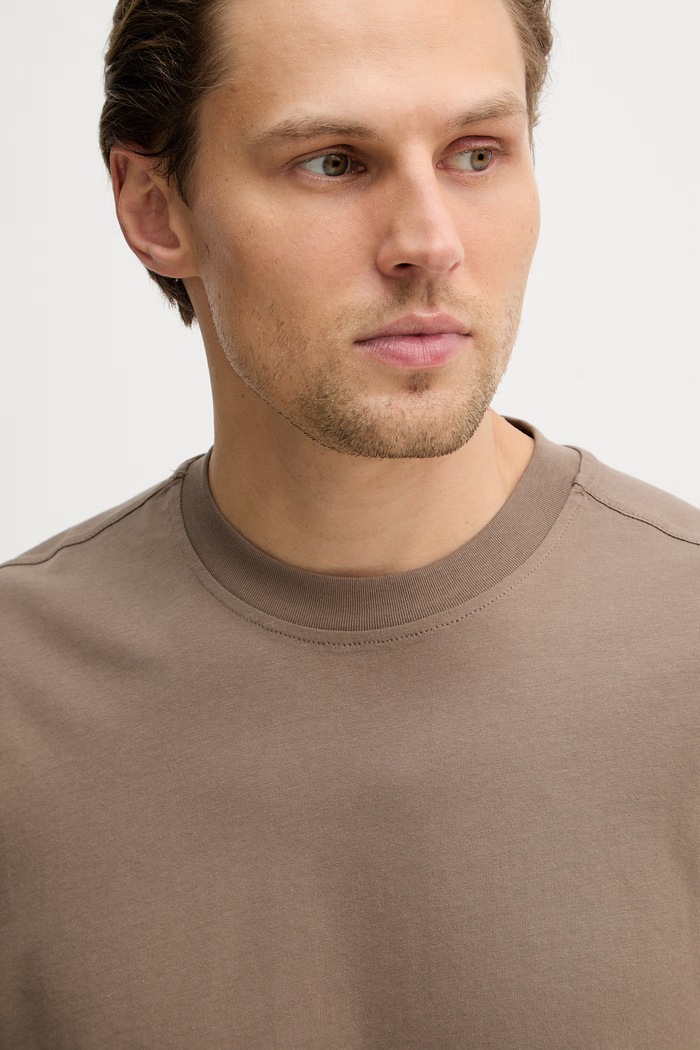 Sisley t-shirt in cotone marrone 3XDTS104R