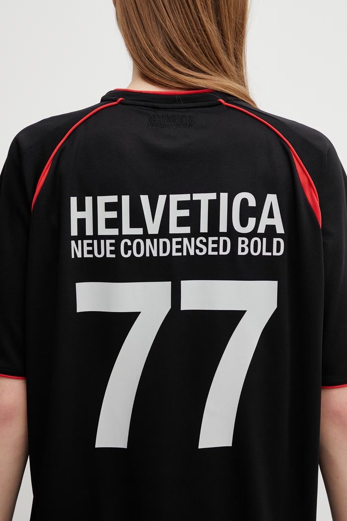 VETEMENTS t-shirt Football Jersey ME76TR199BR czarny
