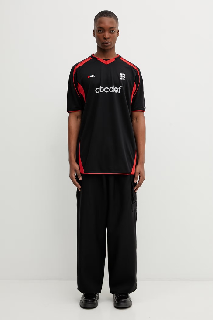 VETEMENTS t-shirt Alphabet Football Jersey ME76TR268BR czarny