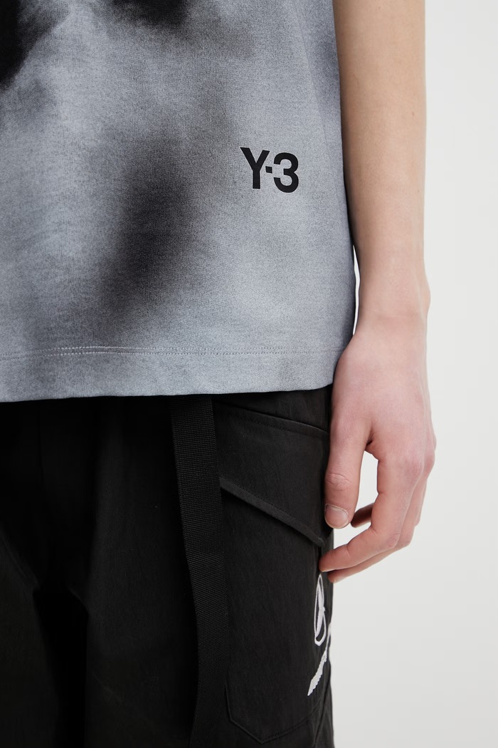 Y-3 x F1 TOUR SS TEE basic tričko bavlnené pánske čierna KR2376