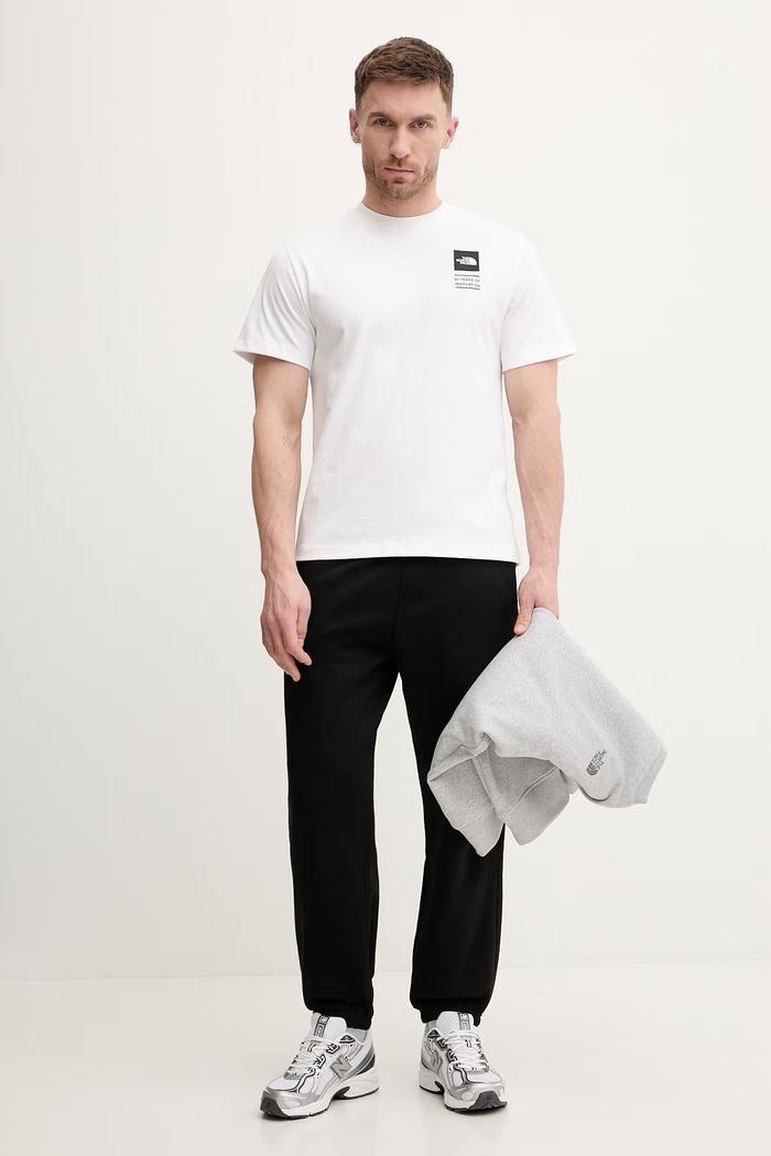 Bavlnené tričko The North Face CELEBRATION NF0A8GARFN41 biela SS26