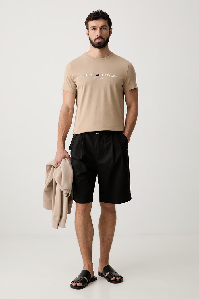 Tommy Hilfiger T-shirt męski bawełniany MW0MW11797. beżowy SS26