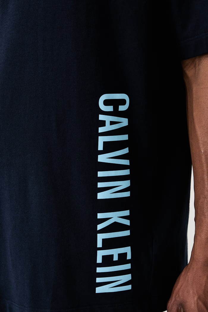 Calvin Klein T-shirt męski z bawełną LV00NM3019 granatowy