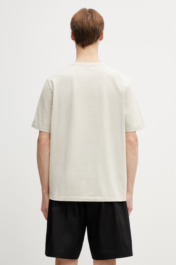 Одежда Хлопковая футболка Maison Kitsuné Handwriting MM00126KJ7025 бежевый