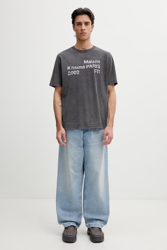 Maison Kitsuné 2002 oversize majica kratkih rukava od pamuka za muškarce PM00124KJ7036 siva