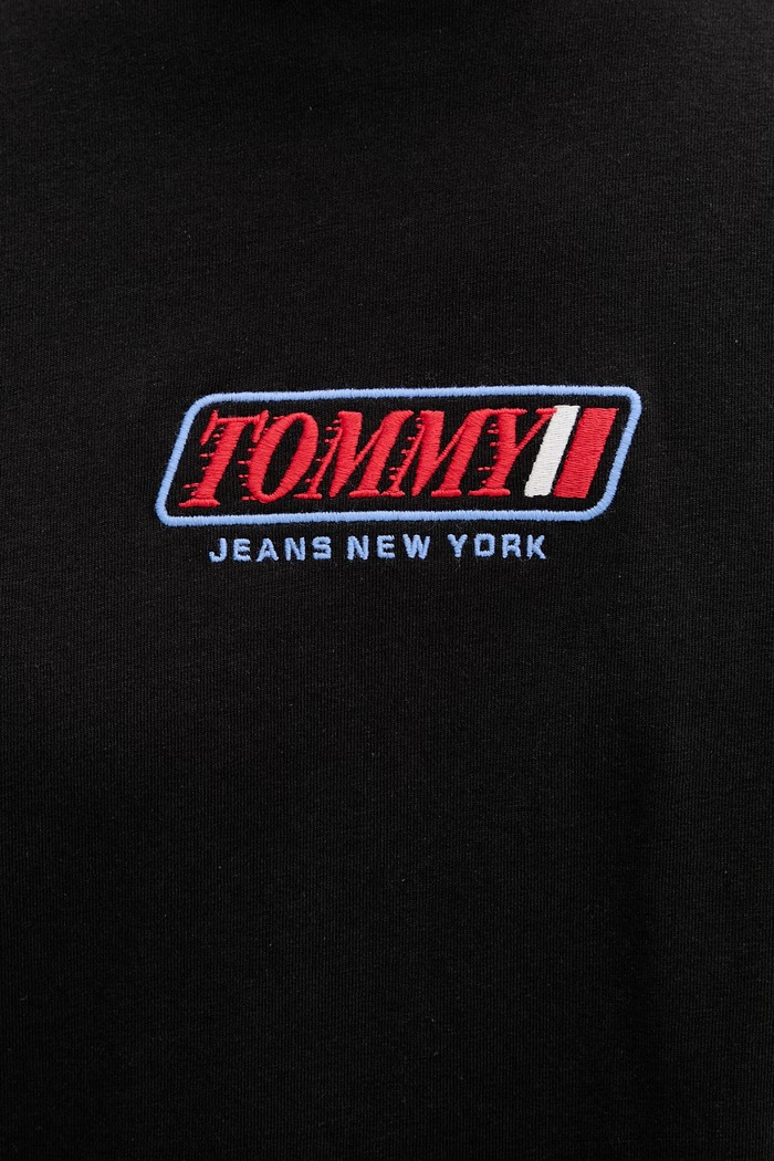 Tommy Jeans T-shirt ανδρικό βαμβακερό DM0DM22546 μαύρο