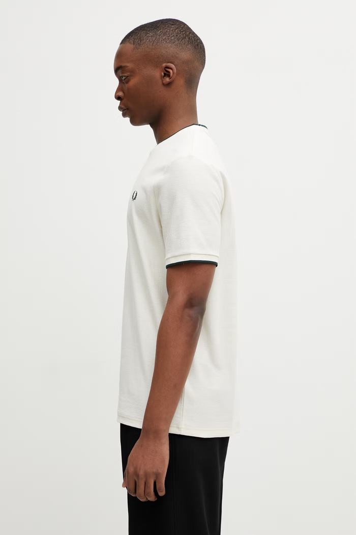 Bombažna kratka majica Fred Perry M2397 bež SS26