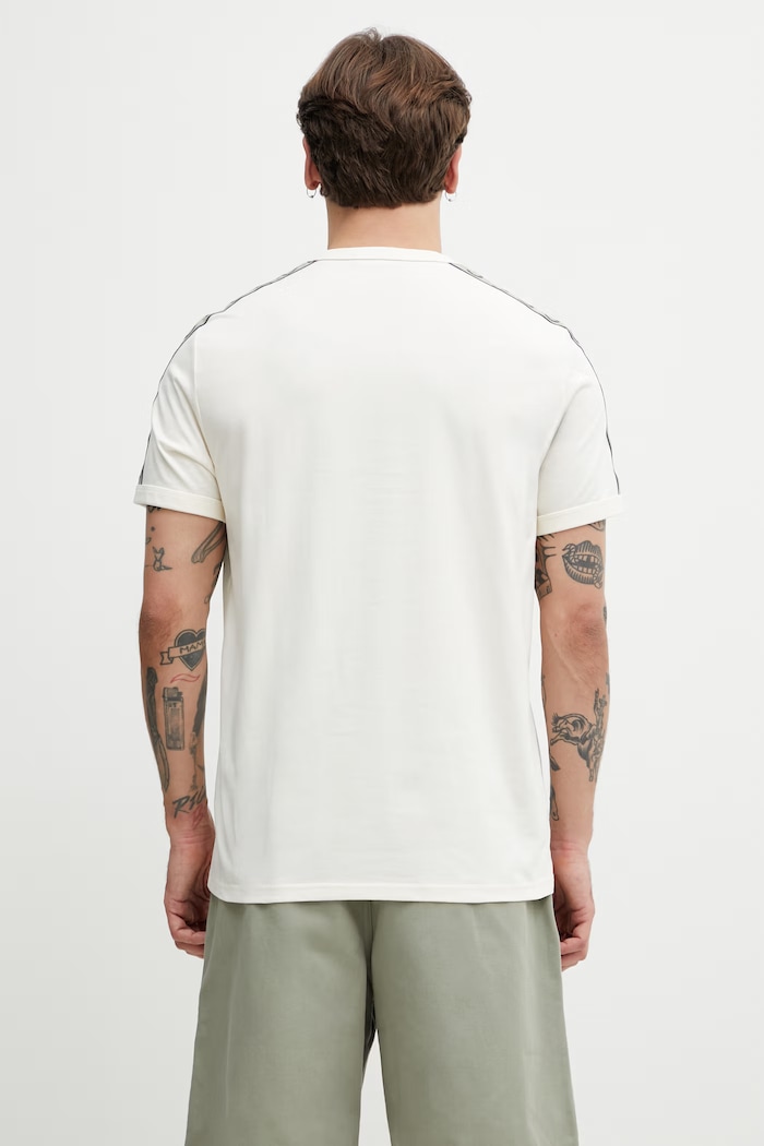 Abbigliamento Fred Perry t-shirt in cotone da uomo M4613 beige