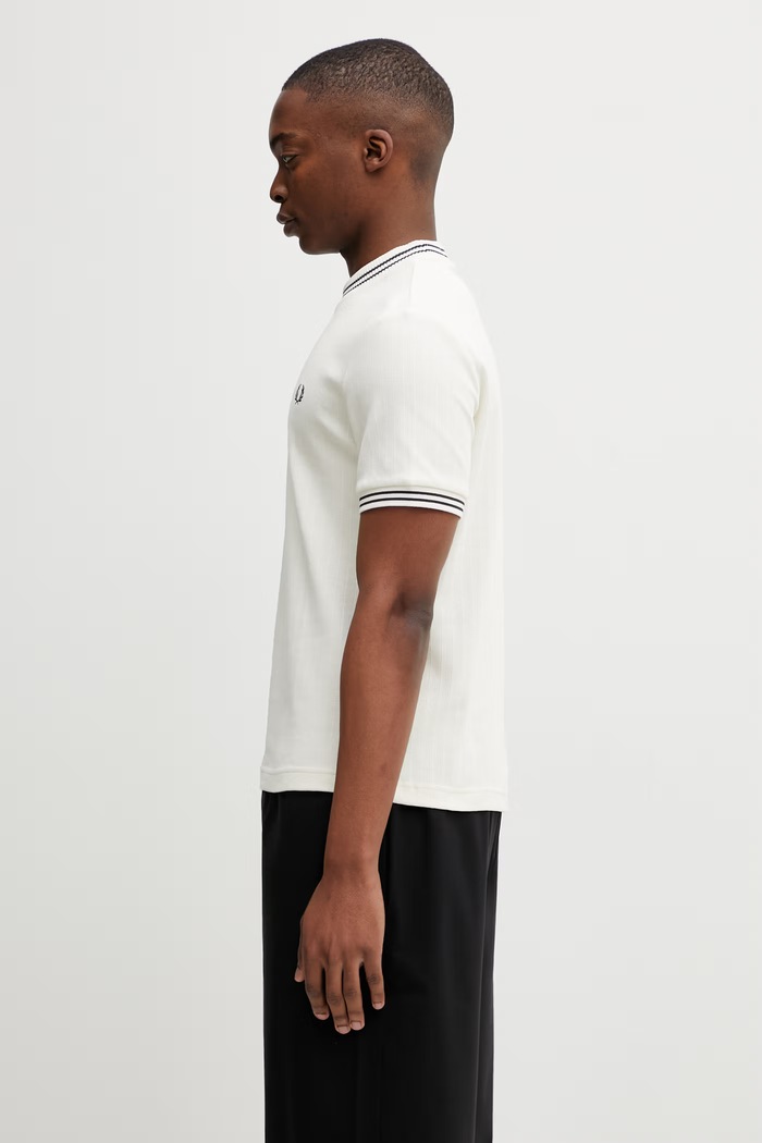 Βαμβακερό μπλουζάκι Fred Perry M8679 μπεζ SS26