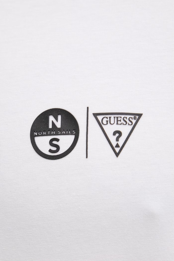 Guess tričko pánske bavlnené s elastanom x North Sails M6GI46.K3495 biela