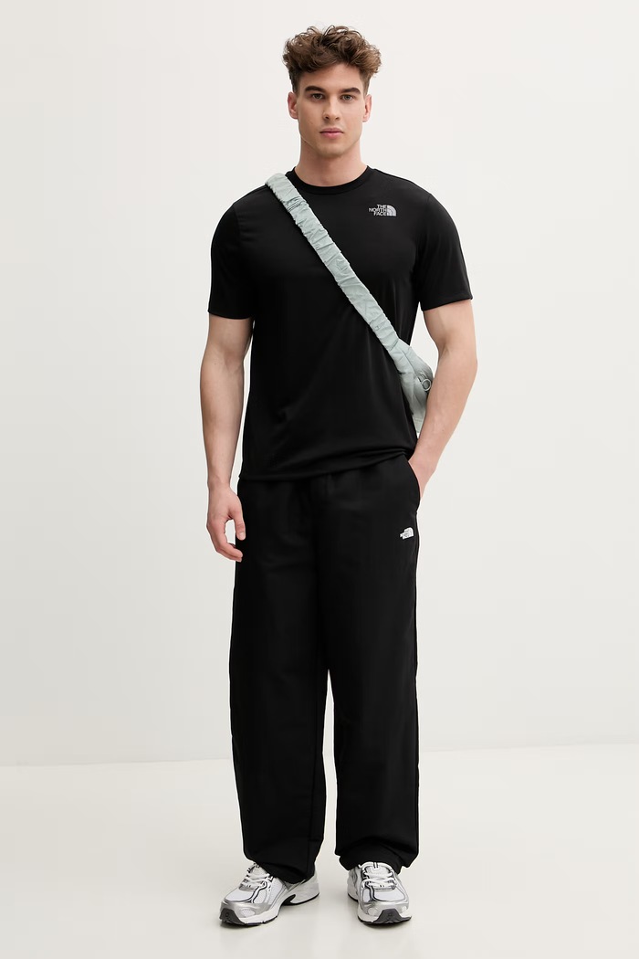 The North Face t-shirt Ανδρικό BITMAP NF0A8FTVJK31 μαύρο SS26