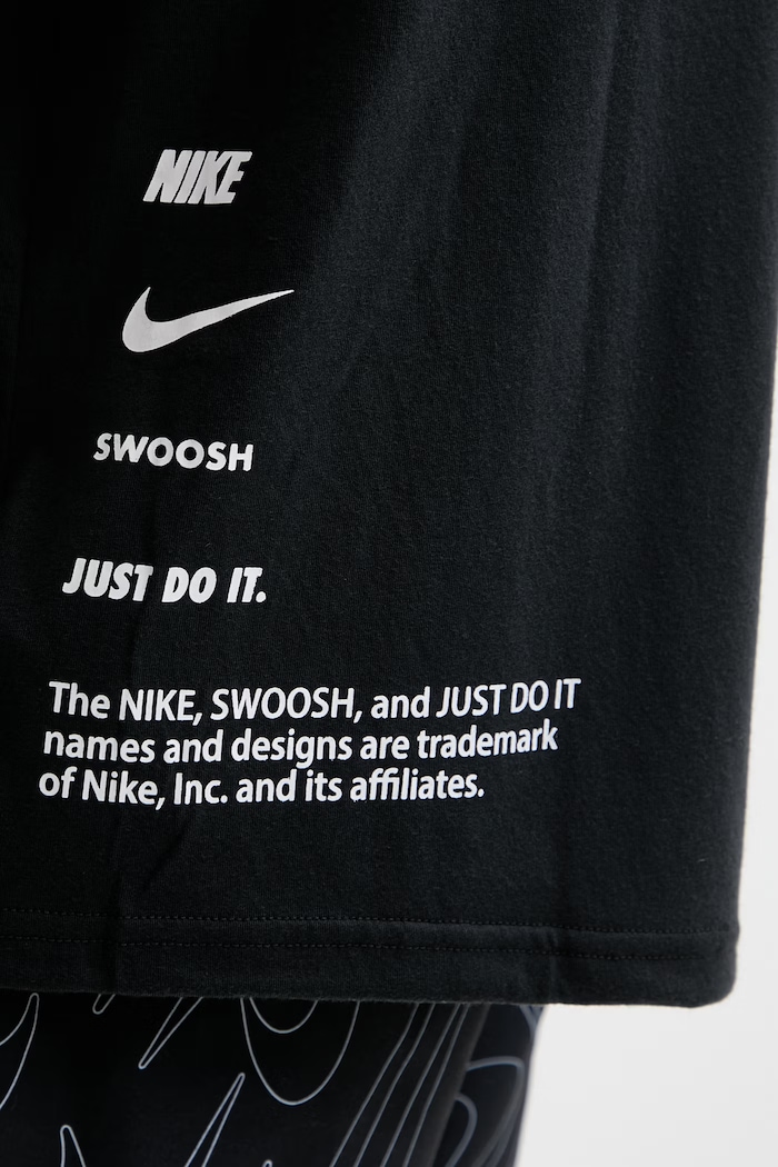 Nike kopalna majica moška črna NESSG523