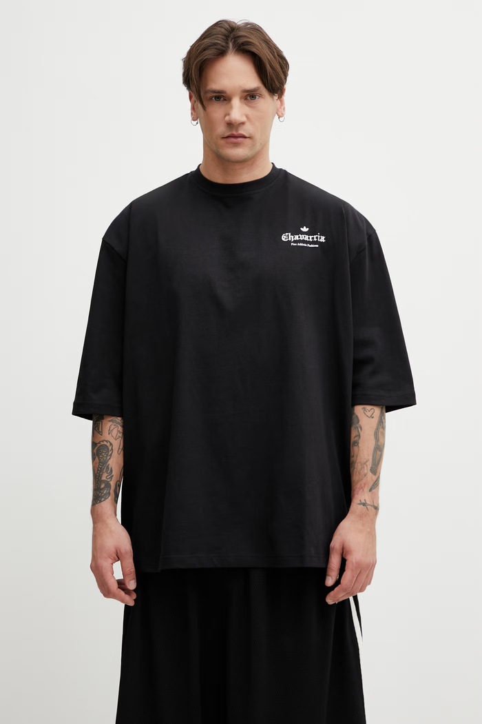 Дрехи adidas Originals adidas x Willy Chavaria тениска от памук мъжка KS6445. черен