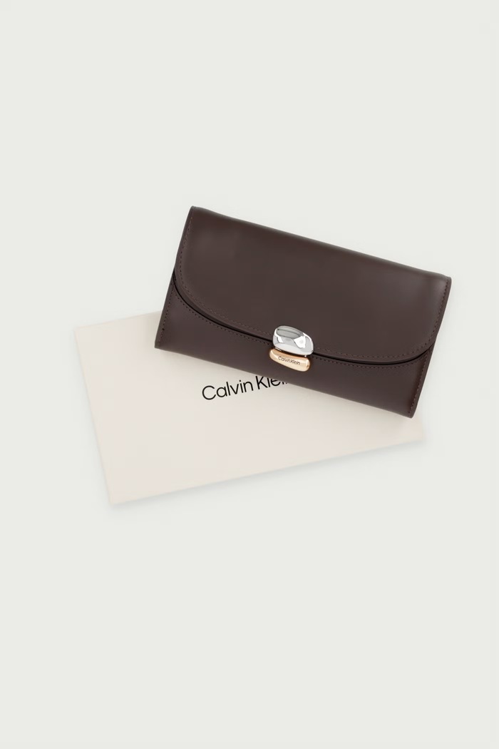Portfel damski skórzany Calvin Klein brązowy LV04F1405G
