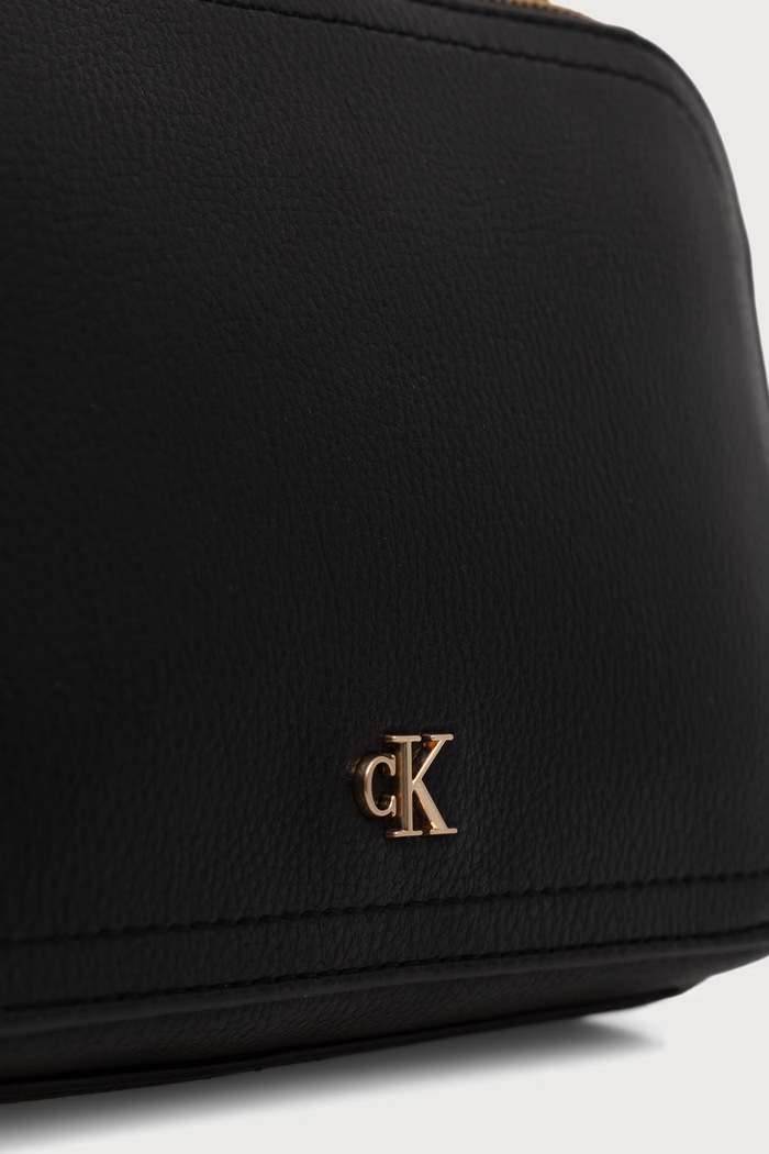 Torebka crossbody damska z imitacji skóry Calvin Klein LV04F3851G czarny