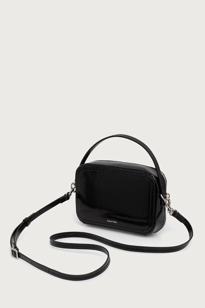 Akcesoria Calvin Klein Torebka crossbody damska z imitacji skóry LV04F3858G czarny