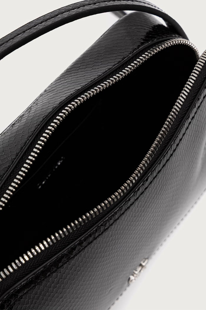 Torebka crossbody damska z imitacji skóry Calvin Klein czarny LV04F3858G