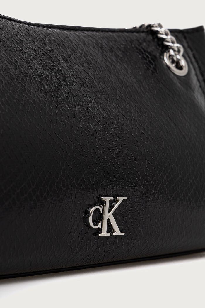 Torebka bagietka damska z imitacji skóry Calvin Klein LV04F3859G czarny