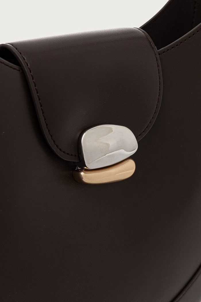 Torebka tote damska z imitacji skóry Calvin Klein LV04F3865G brązowy