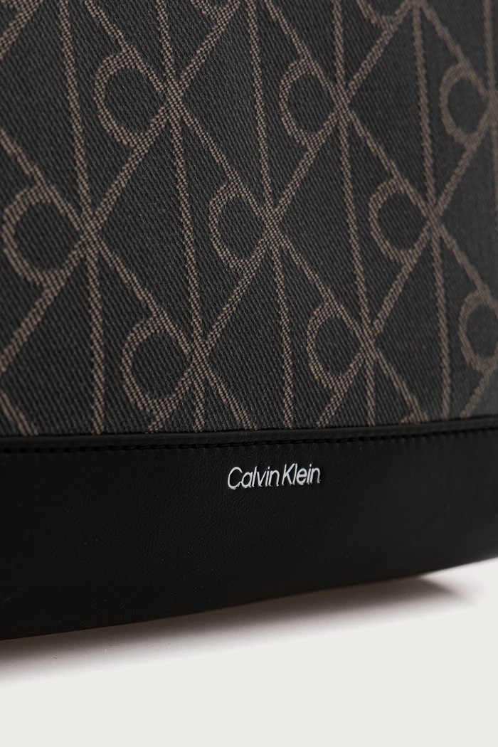 Torebka crossbody damska Calvin Klein LV04F4107G czarny