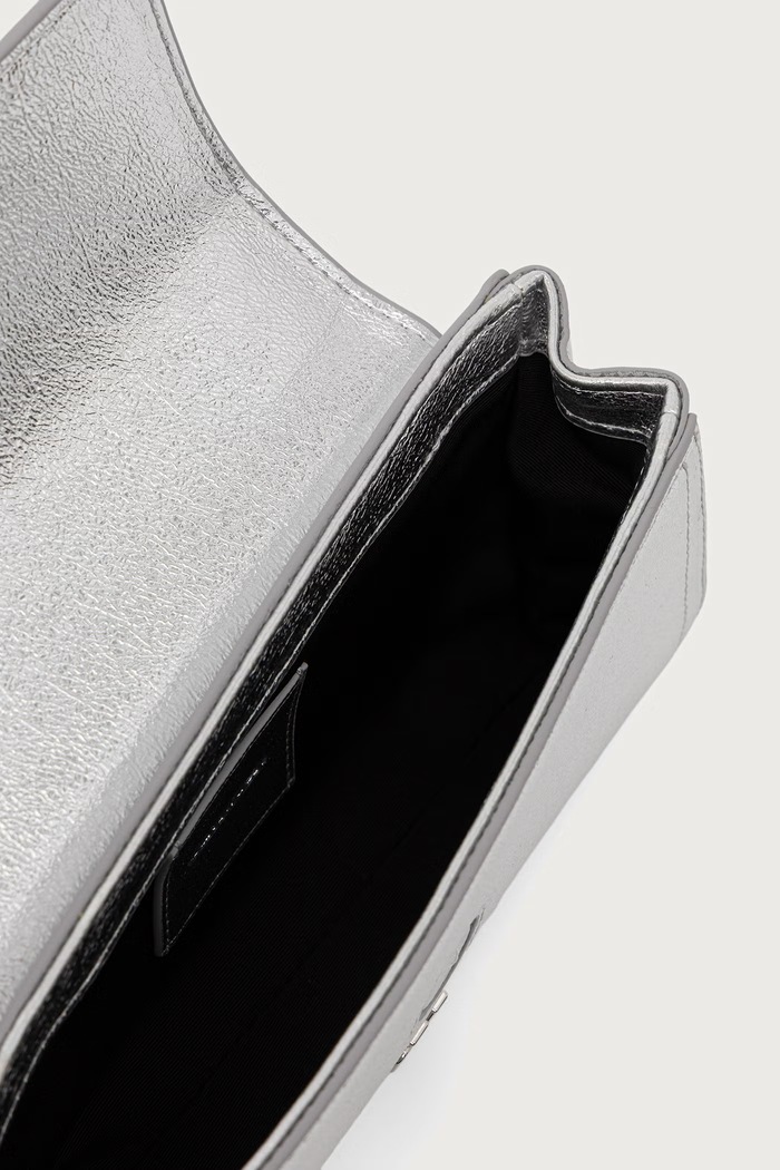 Torebka crossbody damska z imitacji skóry Calvin Klein srebrny LV04F1403G