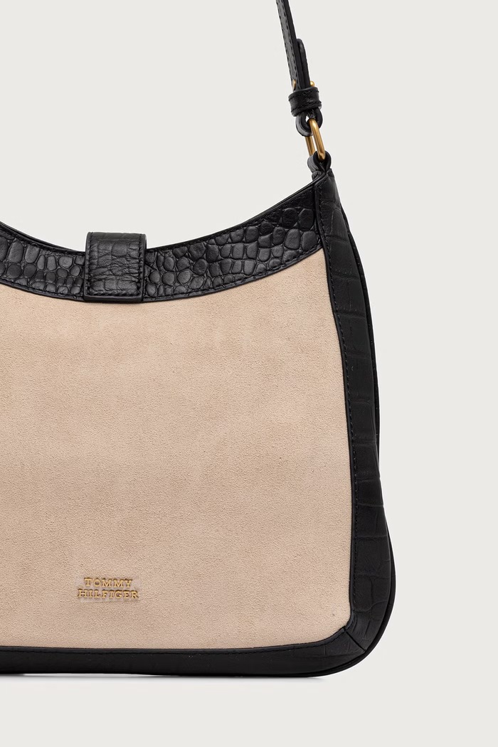 Akcesoria Tommy Hilfiger Torebka hobo damska skórzana SCRIPT AW0AW19379 czarny
