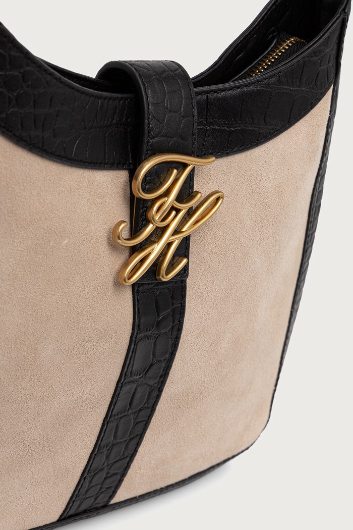 Torebka hobo damska skórzana SCRIPT Tommy Hilfiger AW0AW19379 czarny
