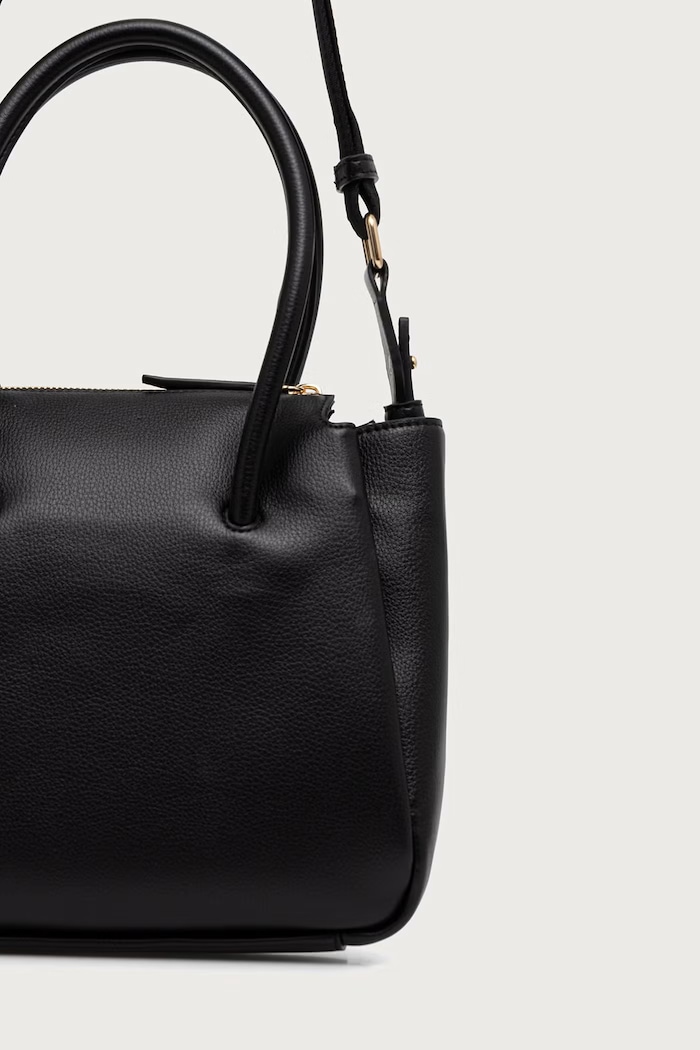 Doplnky Tommy Hilfiger Kabelka dámska ESSENTIAL AW0AW19403 čierna