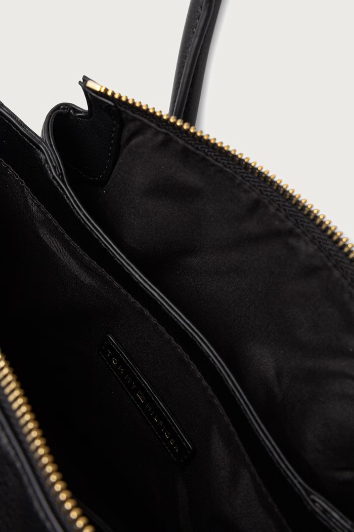 Kabelka dámska ESSENTIAL Tommy Hilfiger čierna AW0AW19403