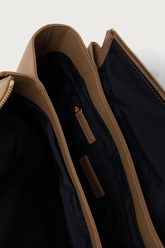 Torebka tote damska z imitacji skóry ESSENTIAL Tommy Hilfiger beżowy AW0AW19404