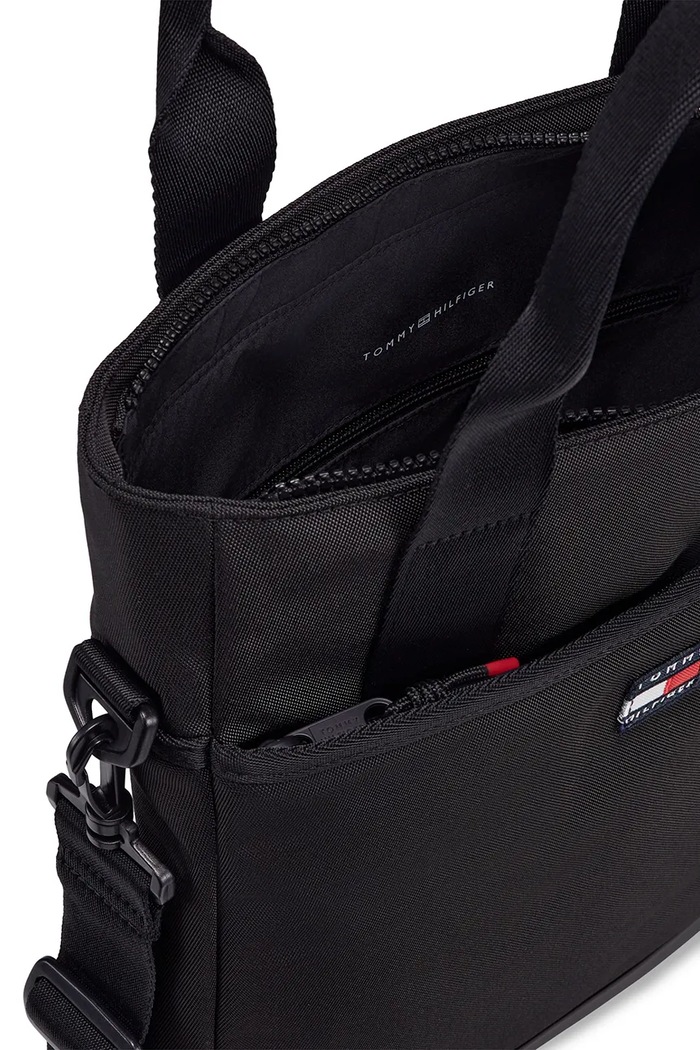 Dziewczynka Tommy Hilfiger Torba na laptopa dziecięca KA0KA00121.PPY1 czarny