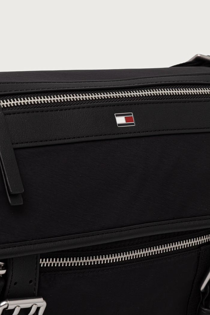Listonoszka męska Tommy Hilfiger AM0AM15038 czarny