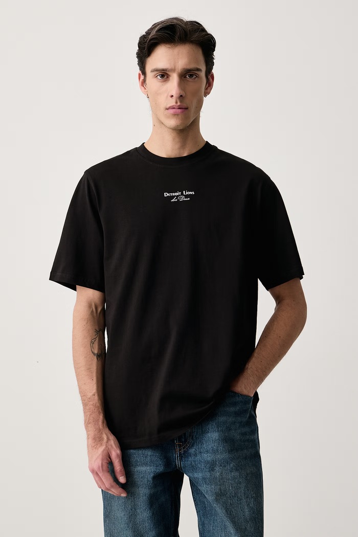 Odzież Les Deux T-shirt męski bawełniany Les Deux x Detroit Lions 1003221 czarny