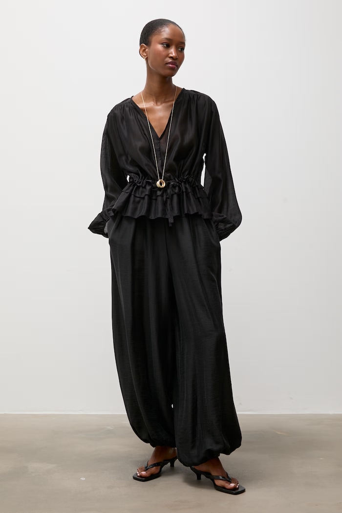 Answear.LAB bluzka damska z lyocellem AW27-082.isr czarny WA26