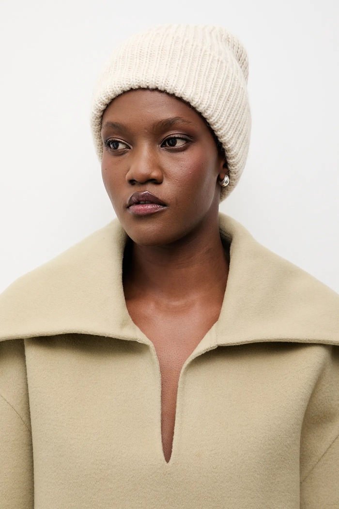 Answear.LAB Czapka beanie damska z dodatkiem wełny WA25-CDD001