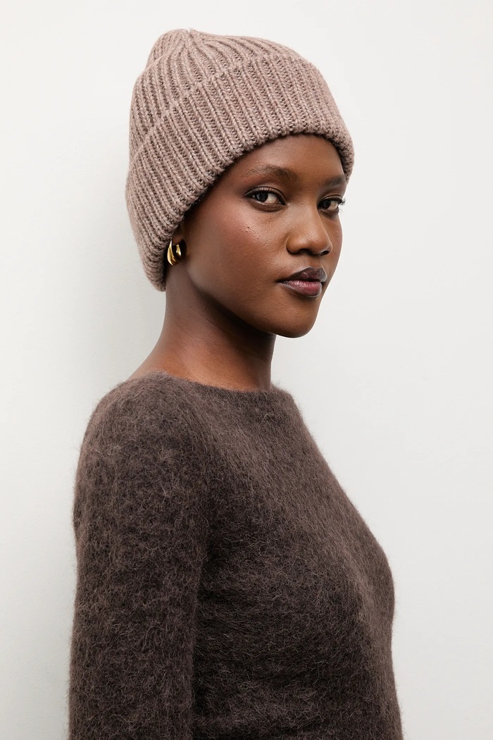 Answear.LAB Czapka beanie damska z dodatkiem wełny WA25-CDD001