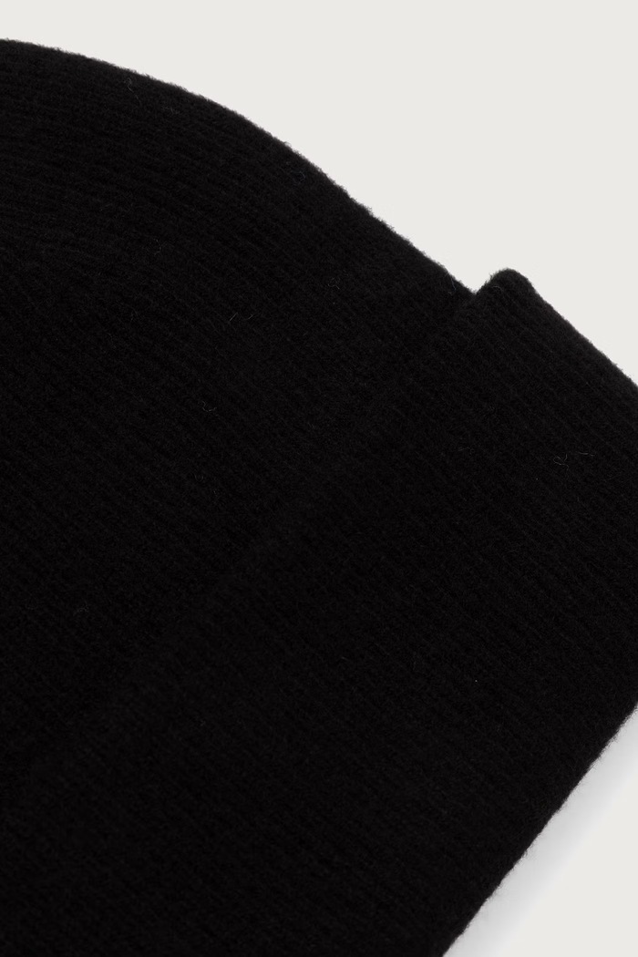 Akcesoria Answear.LAB Czapka beanie damska wełniana QH-1.cjk czarny