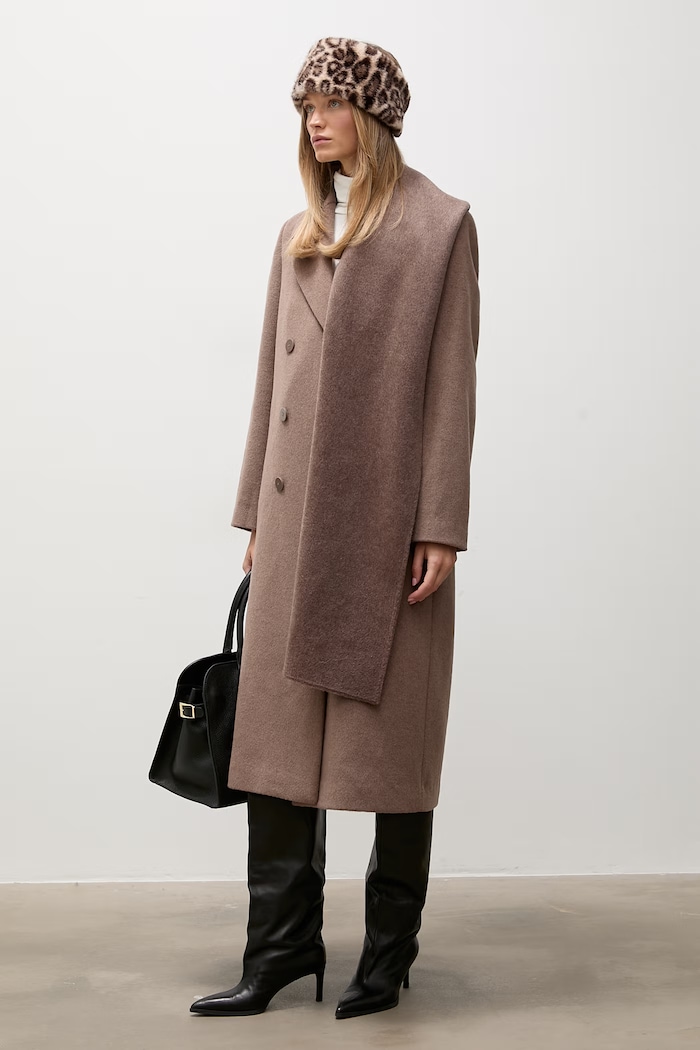 Answear.LAB elegancki płaszcz damski z wełną WA26.KPD015 brązowy WA26