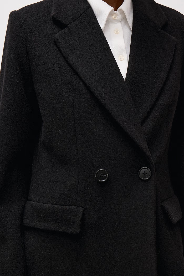 Answear.LAB Elegancki płaszcz damski z wełną WA26.KPD021