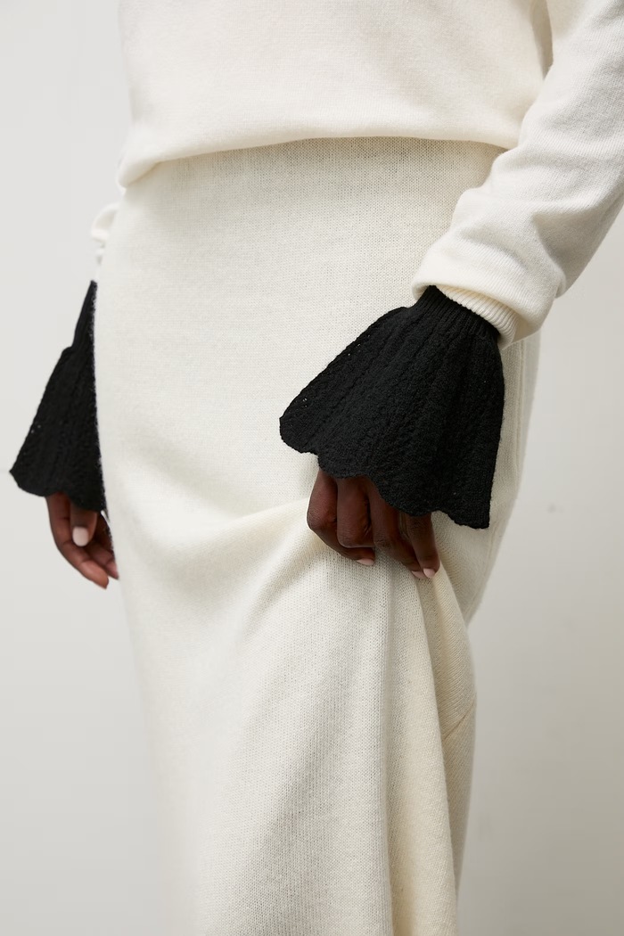 Answear.LAB Ozdobne rękawki damskie z wełny merino czarny WA26-RED006
