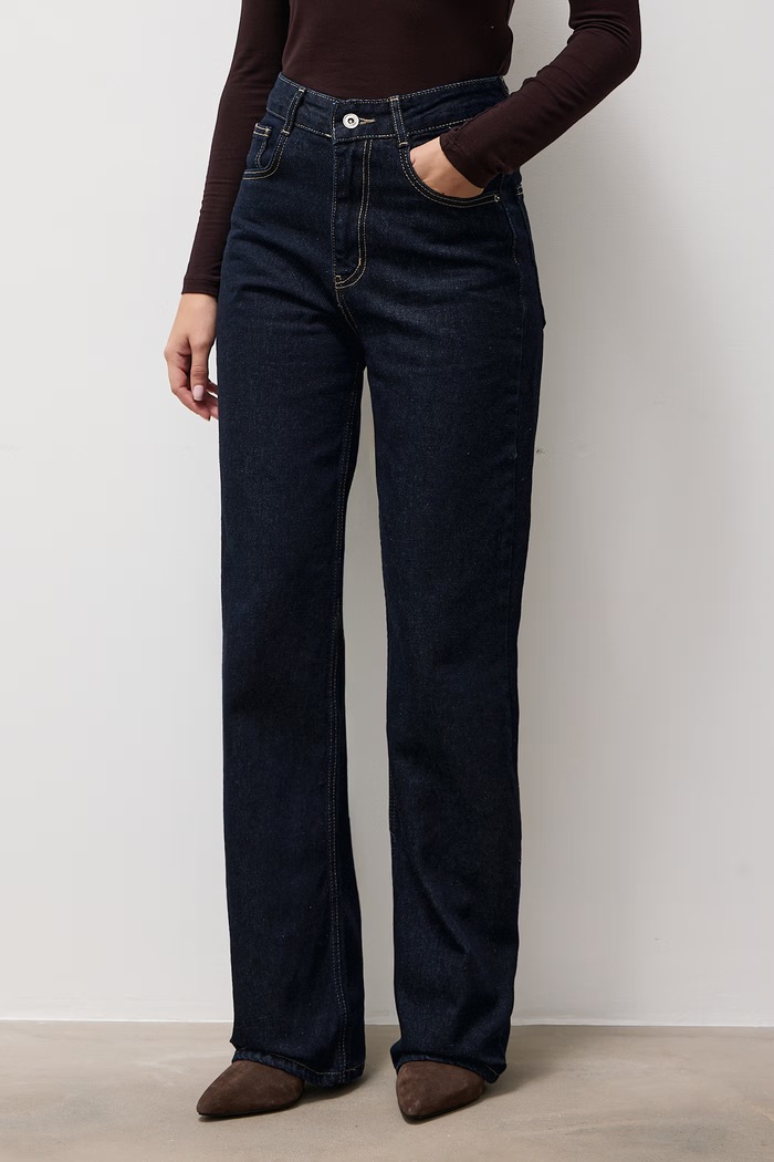 Answear.LAB Jeansy straight damskie 488.tok granatowy WA26