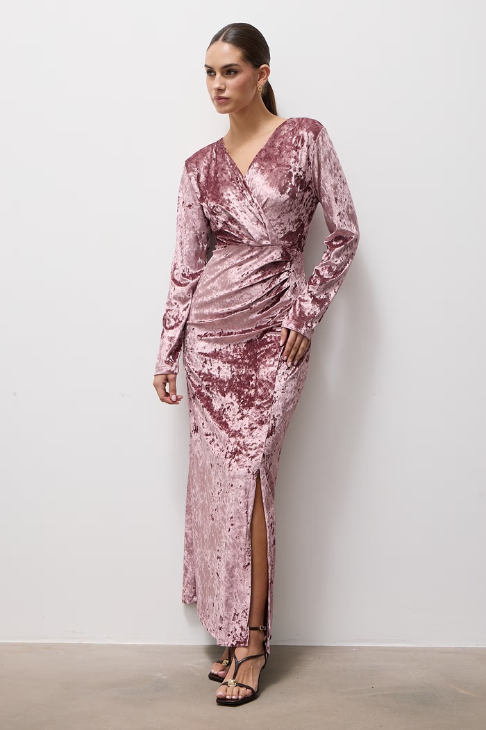 Answear.LAB Sukienka welurowa AW25-148.itjr różowy WA26