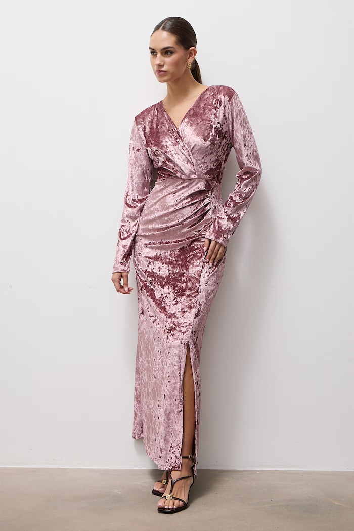 Answear.LAB Sukienka welurowa AW25-148.itjr różowy WA26